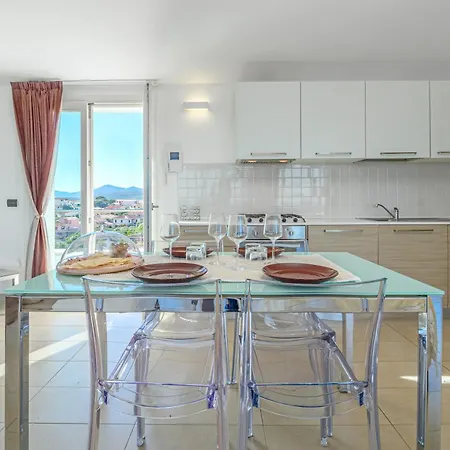 Апартаменты Marconi 12 Attico Гольфо-Аранчи